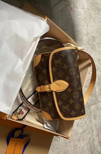 Louis Vuitton M45985 Diane Black photo review