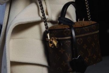 Louis Vuitton M45165 Vanity PM Monogram photo review