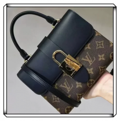 Louis Vuitton M44141 Locky BB photo review